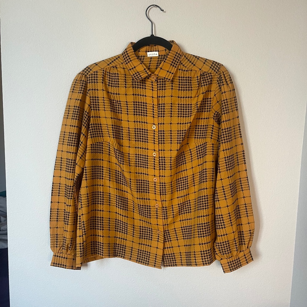Vintage 1970s Unique Retro Pattern Woman's Camel Blouse Size M